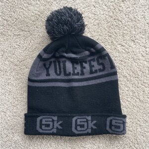 Cambridge Yulefest 5K Black and Gray Pom Pom Beanie